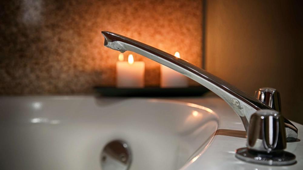 King Room with Spa Bath - Non-Smoking interior